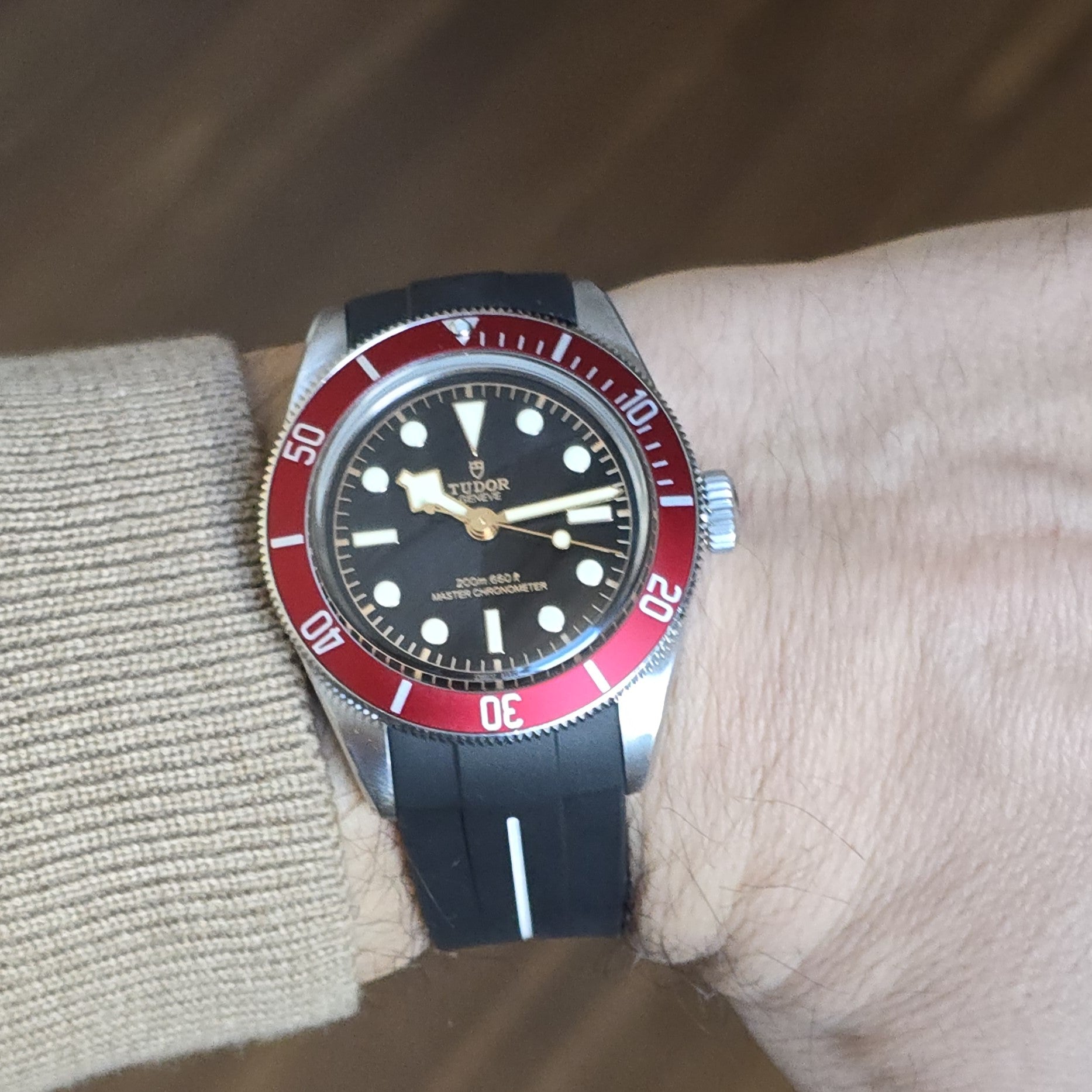 TDR. Siyah-Beyaz FKM Entegre Kauçuk Kordon