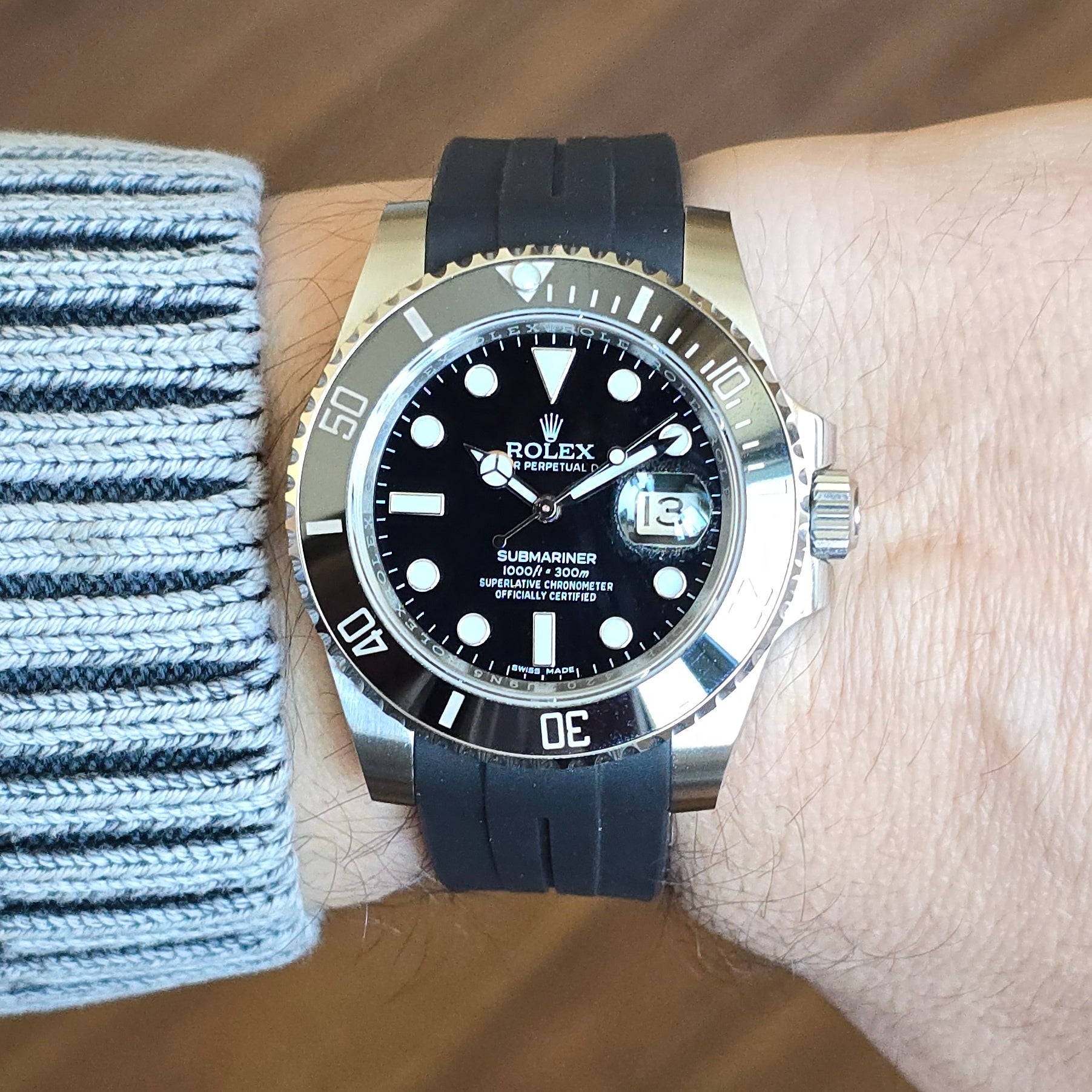 RLX. Siyah FKM Entegre Kauçuk Kordon