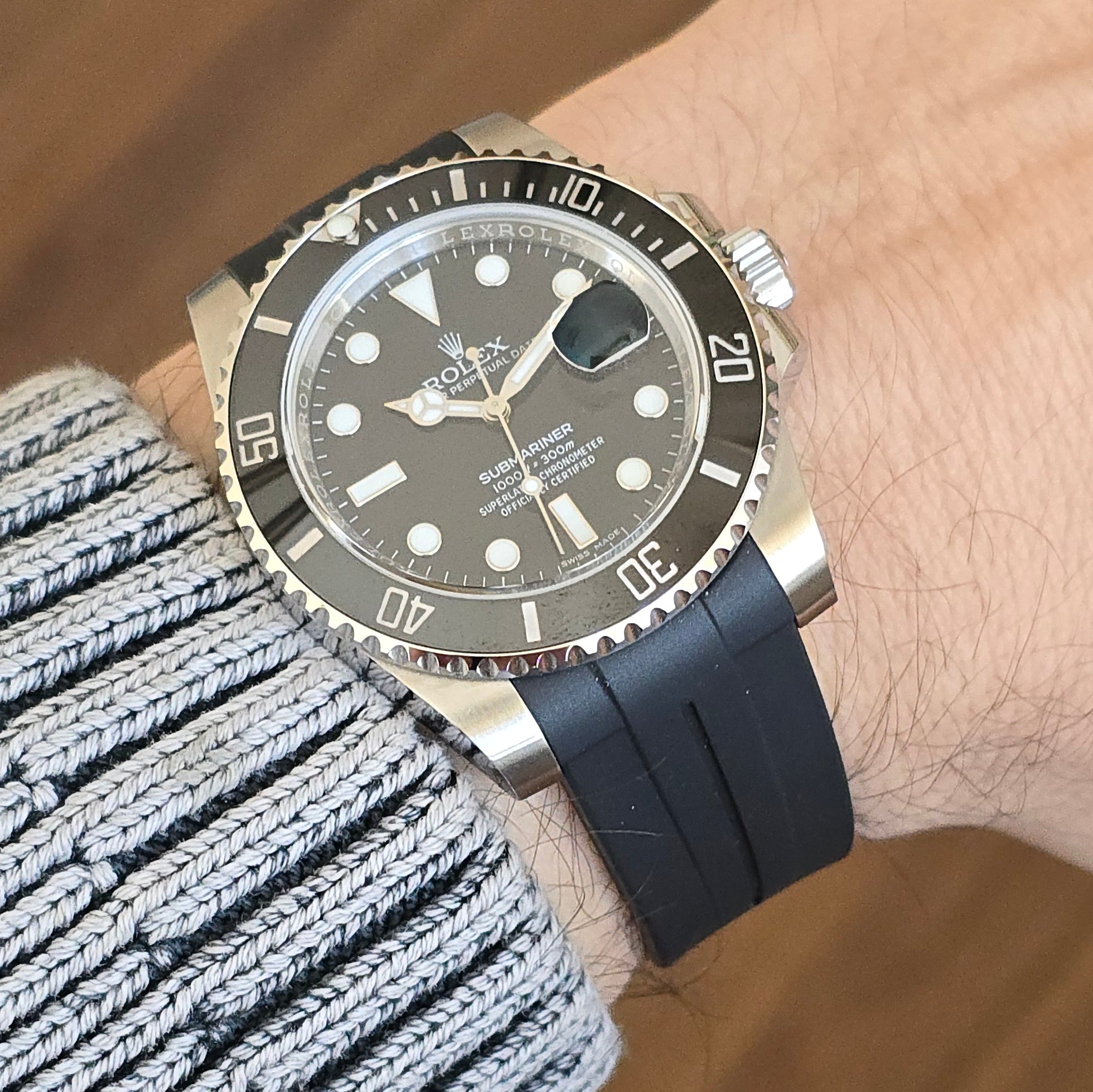 RLX. Siyah FKM Entegre Kauçuk Kordon