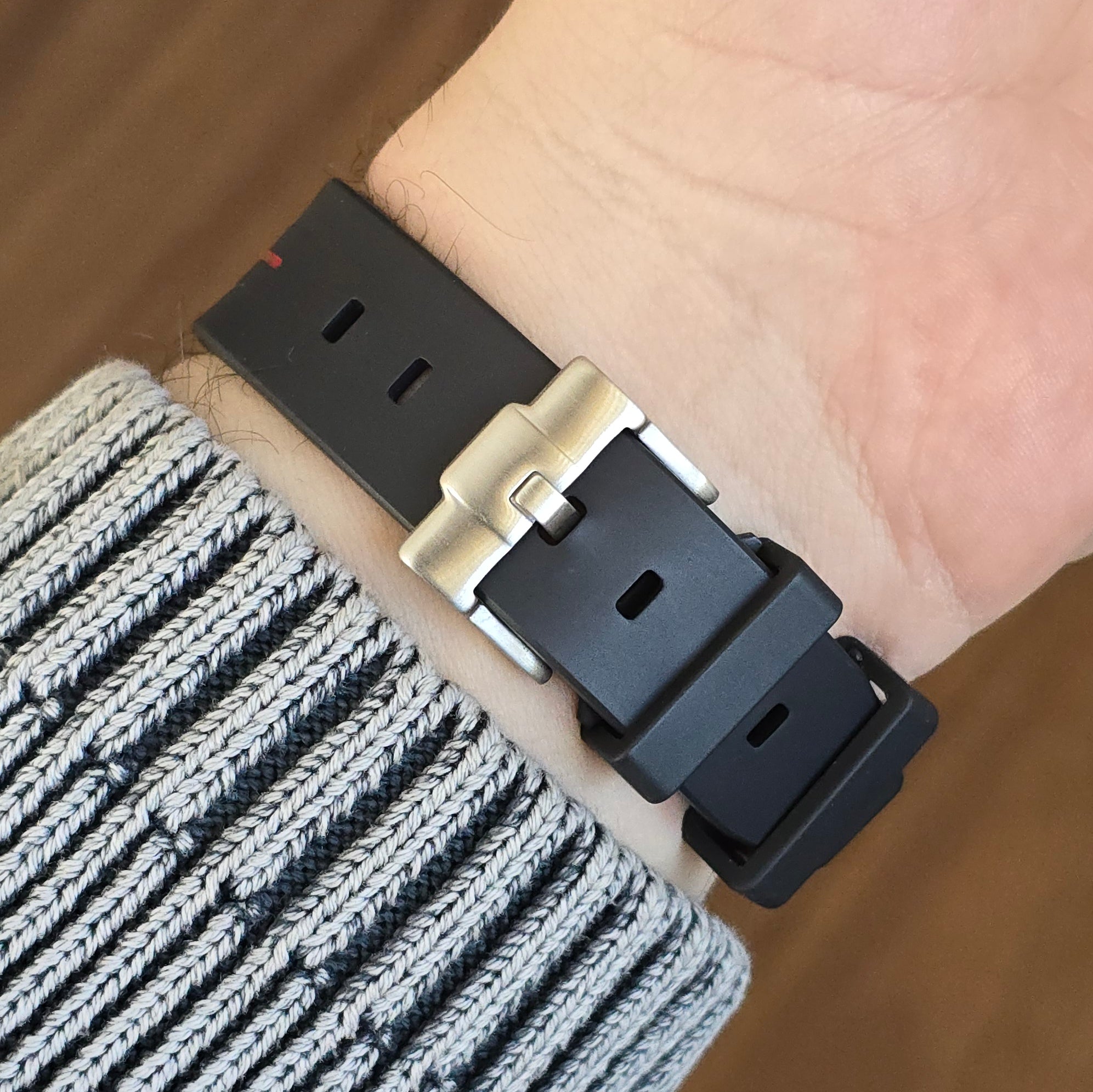 TDR. Siyah-Kırmızı FKM Entegre Kauçuk Kordon