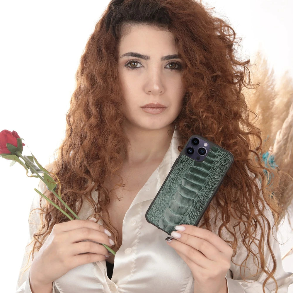 Sawyer Yeşil Gerçek Devekuşu Derisi İPhone Deri Kılıf - ONYWATCH