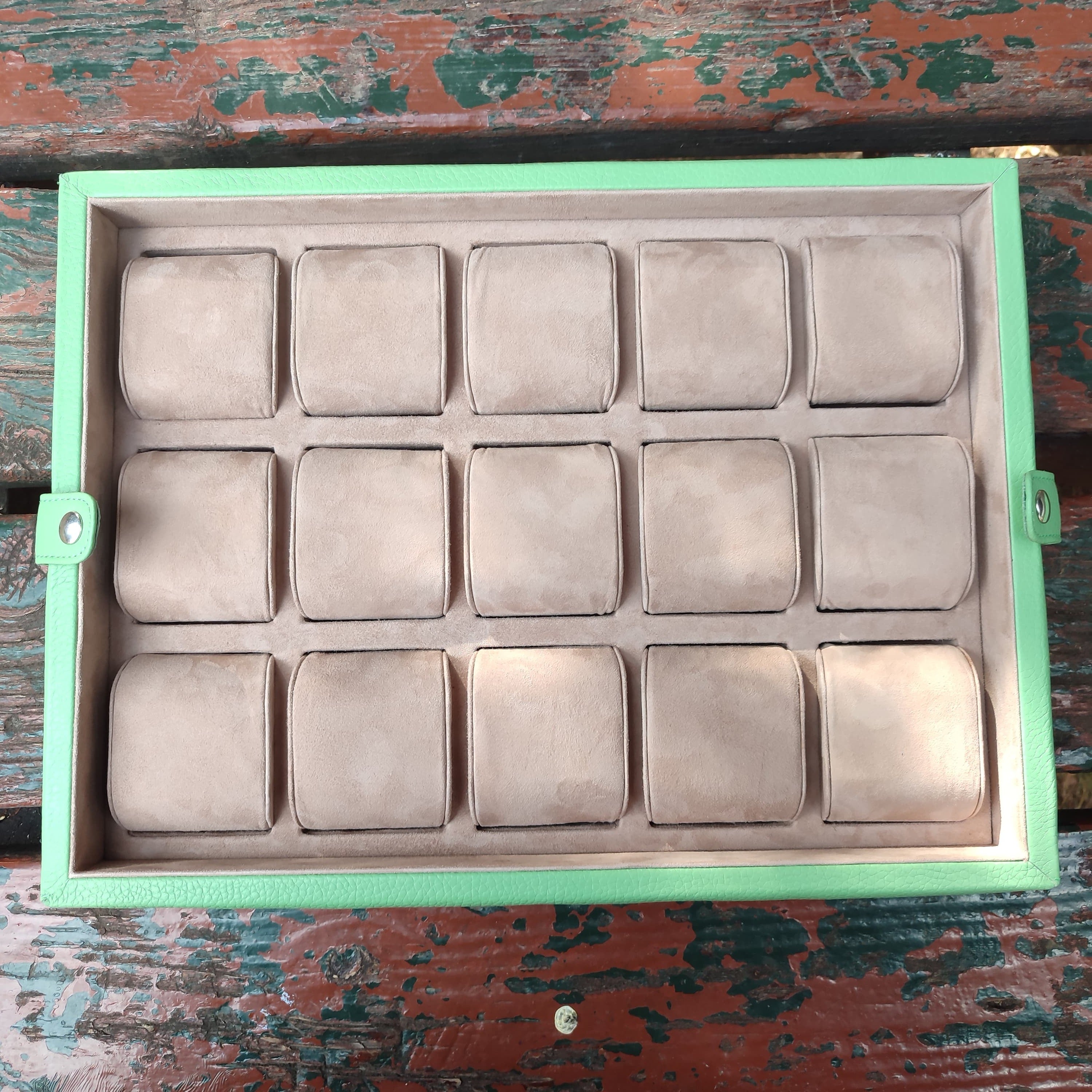 Yeşil Deri Saat Kutusu 15'li