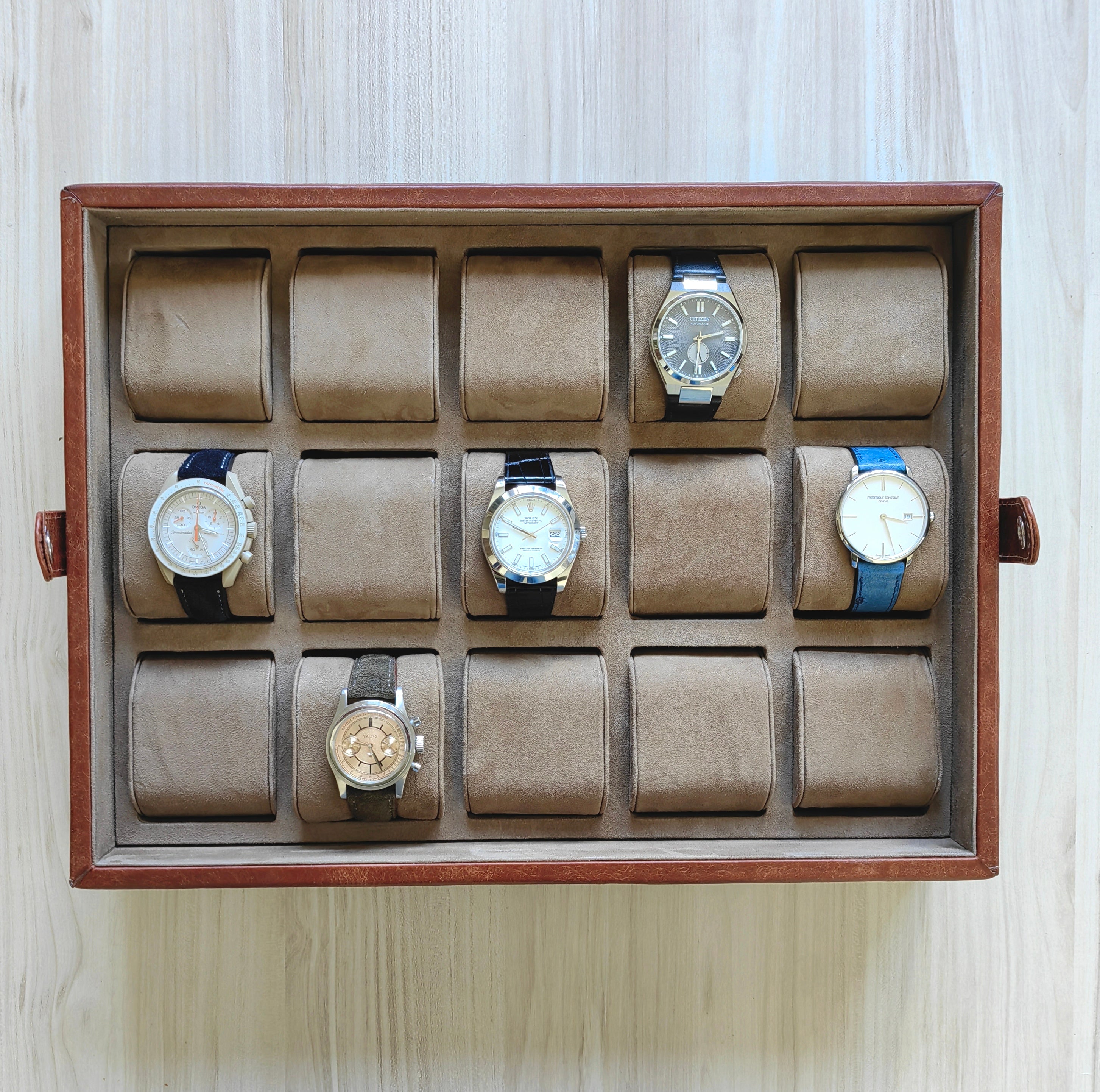 Bolt Kahve Deri Saat Kutusu 15'li