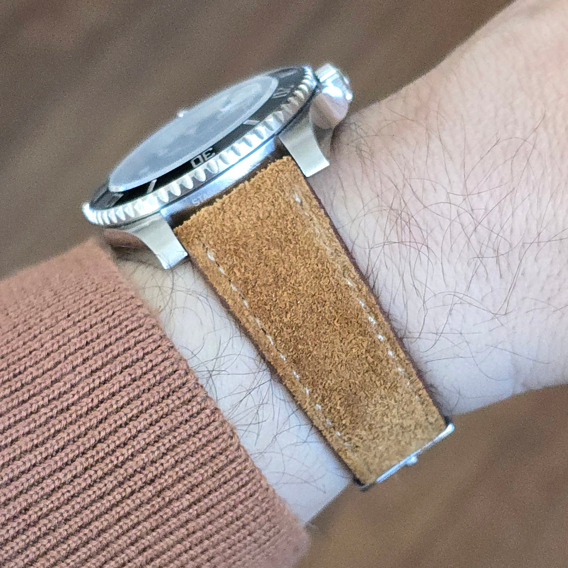 Gerçek deri el yapımı akıllı pimli arkada kullanılan deri anti-alerjik kiremit renkli deri kordon