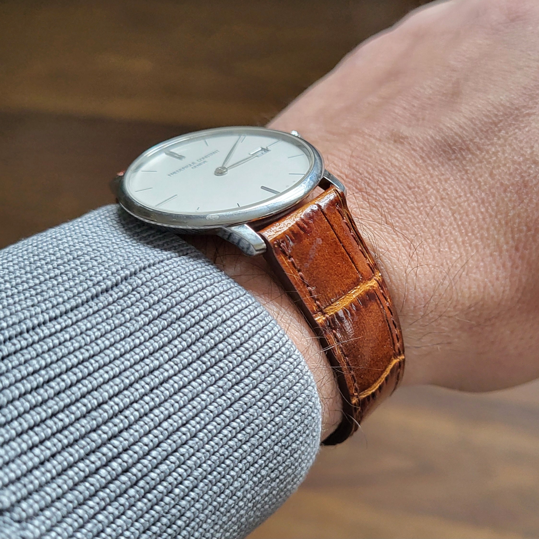 Gerçek dana derisi el yapımı kahverengi renk baskılı deri kordon