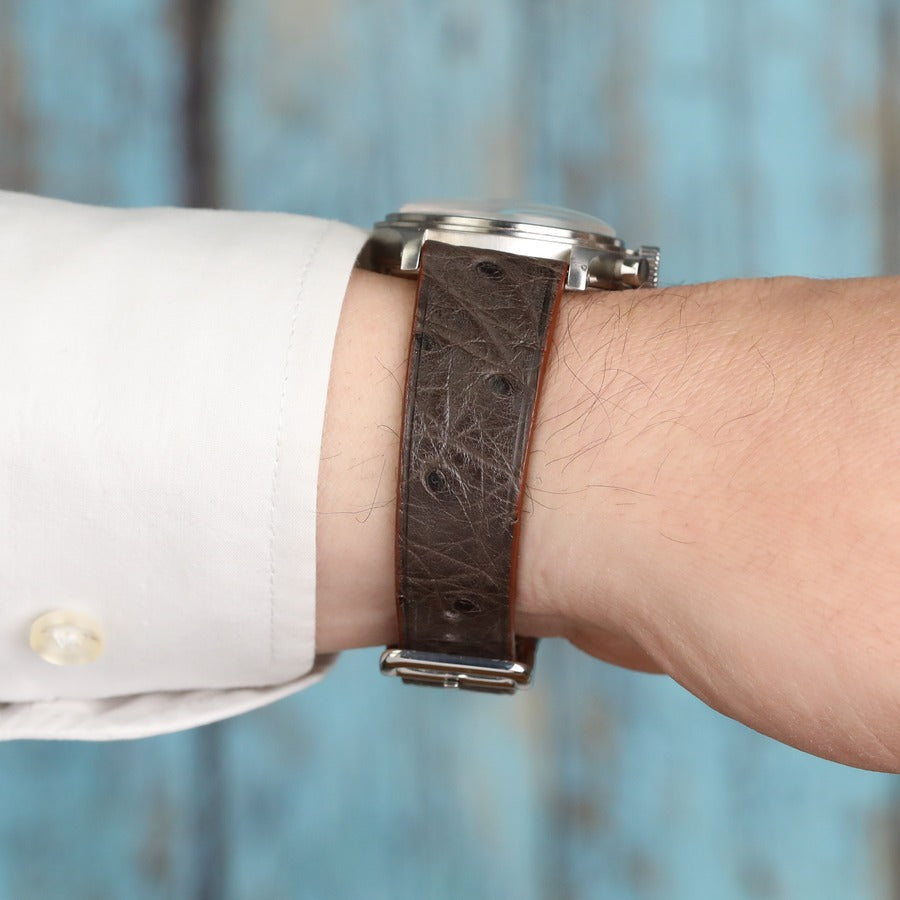 El yapımı kahverengi renkli akıllı pimli dikişsiz deri saat kordonu