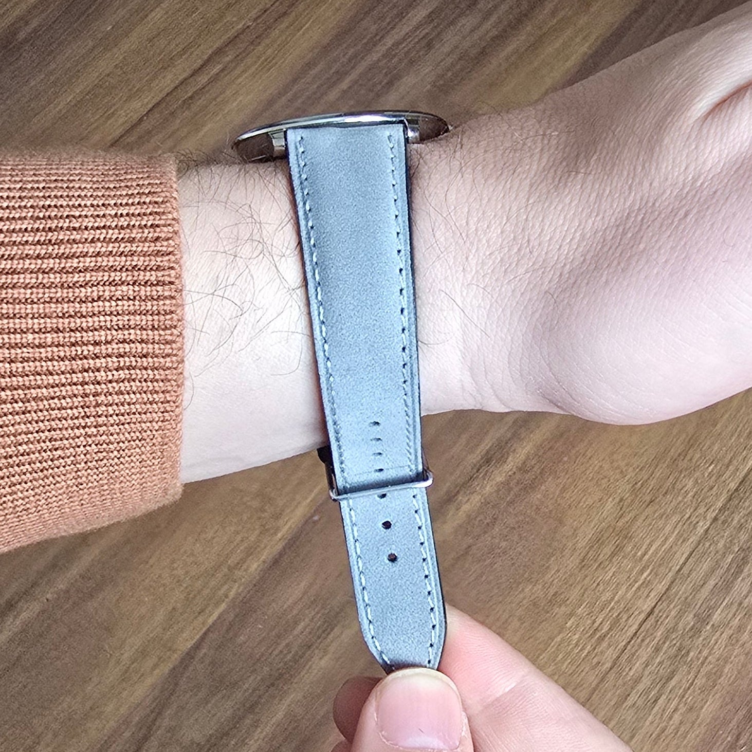 Gerçek deri el yapımı akıllı pimli arkada kullanılan deri anti-alerjik genuine leather kordon