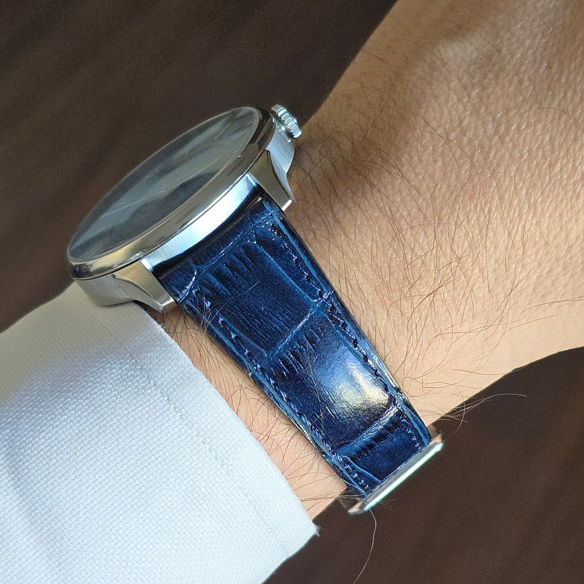 Gerçek deri el yapımı lacivert renk akıllı pimli baskılı deri kordon