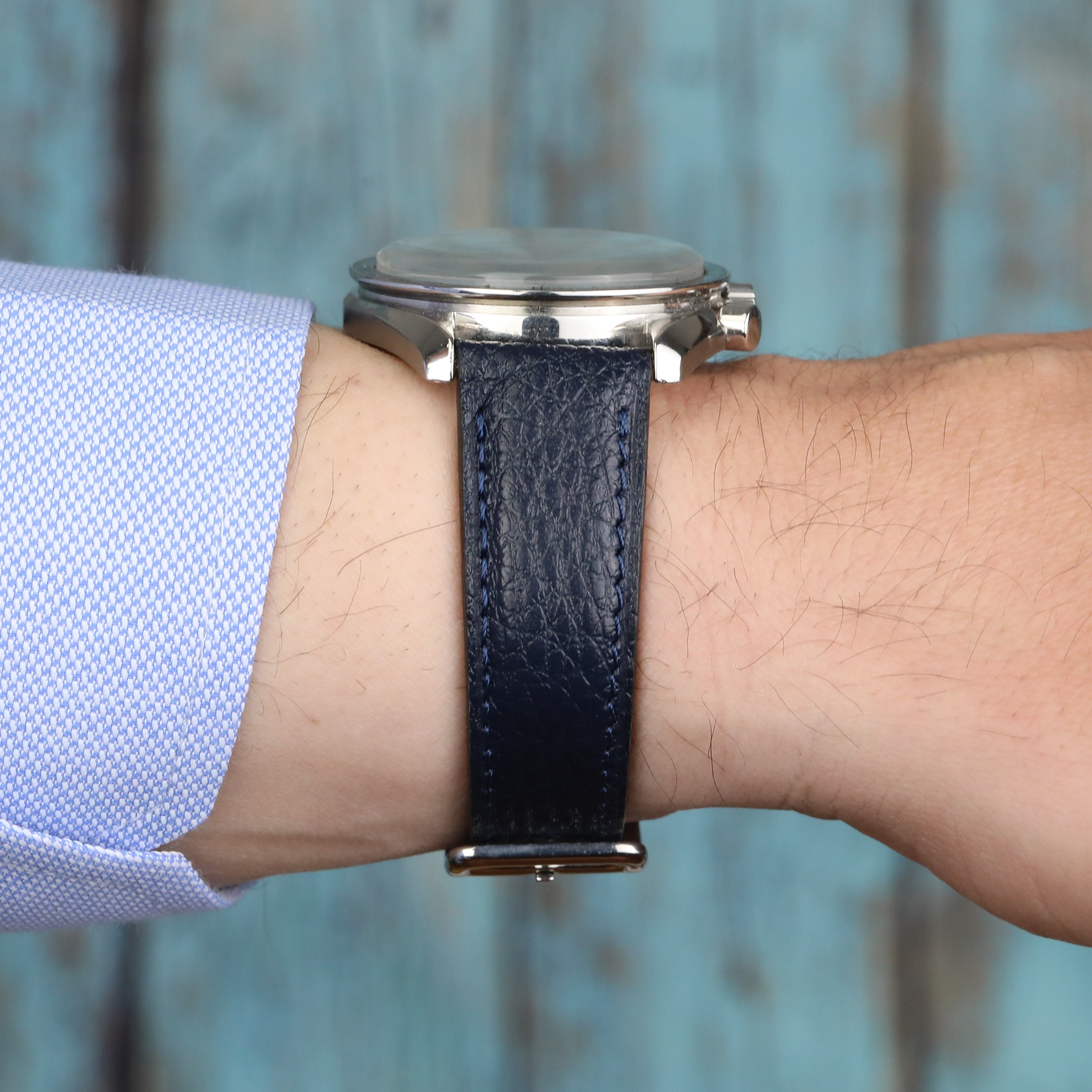 El yapımı lacivert renkli akıllı pimli özel dikişli deri saat kordonu