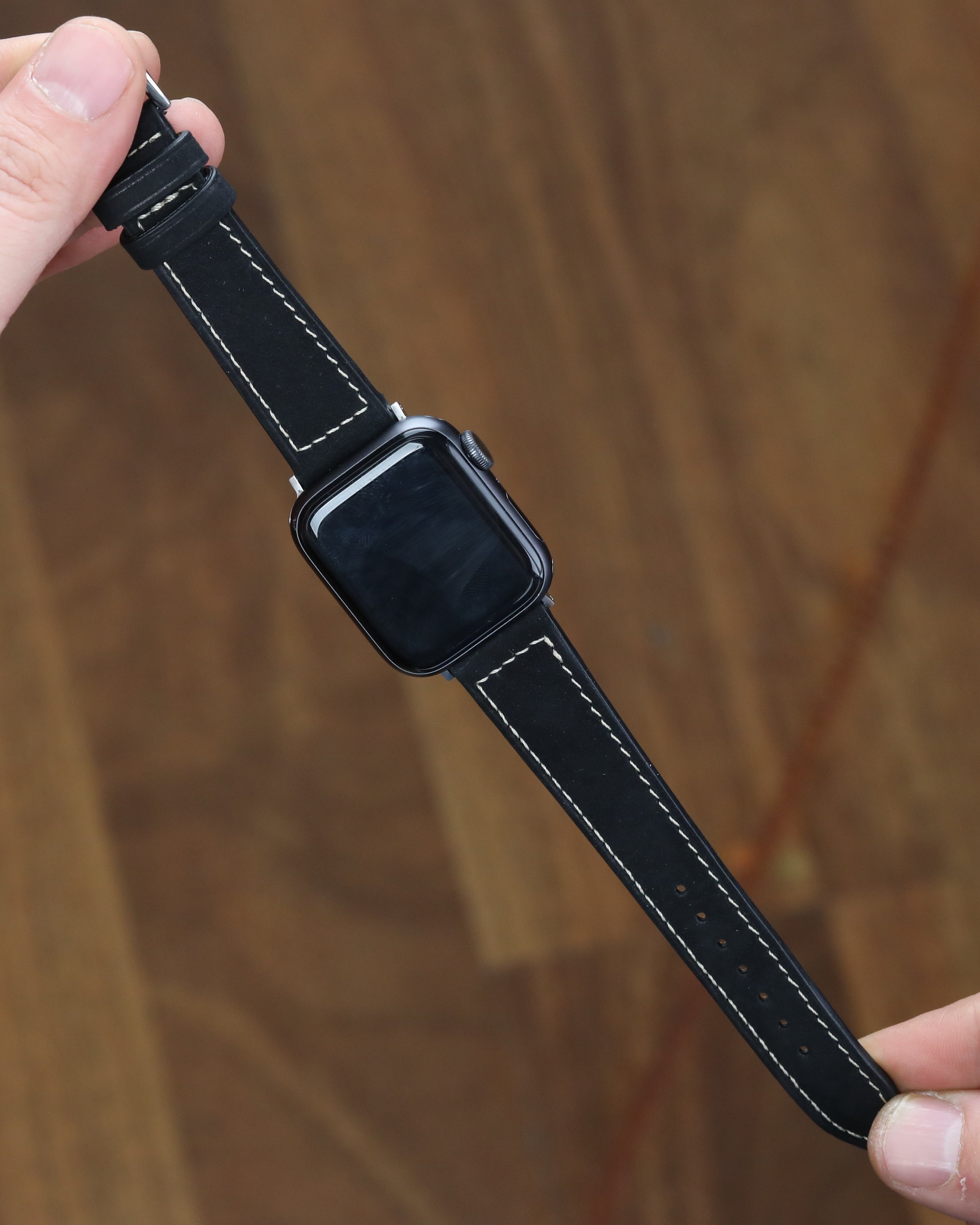 Siyah renkli gerçek deri el yapımı antialerjik arka derili apple watch ile uyumlu deri kordon