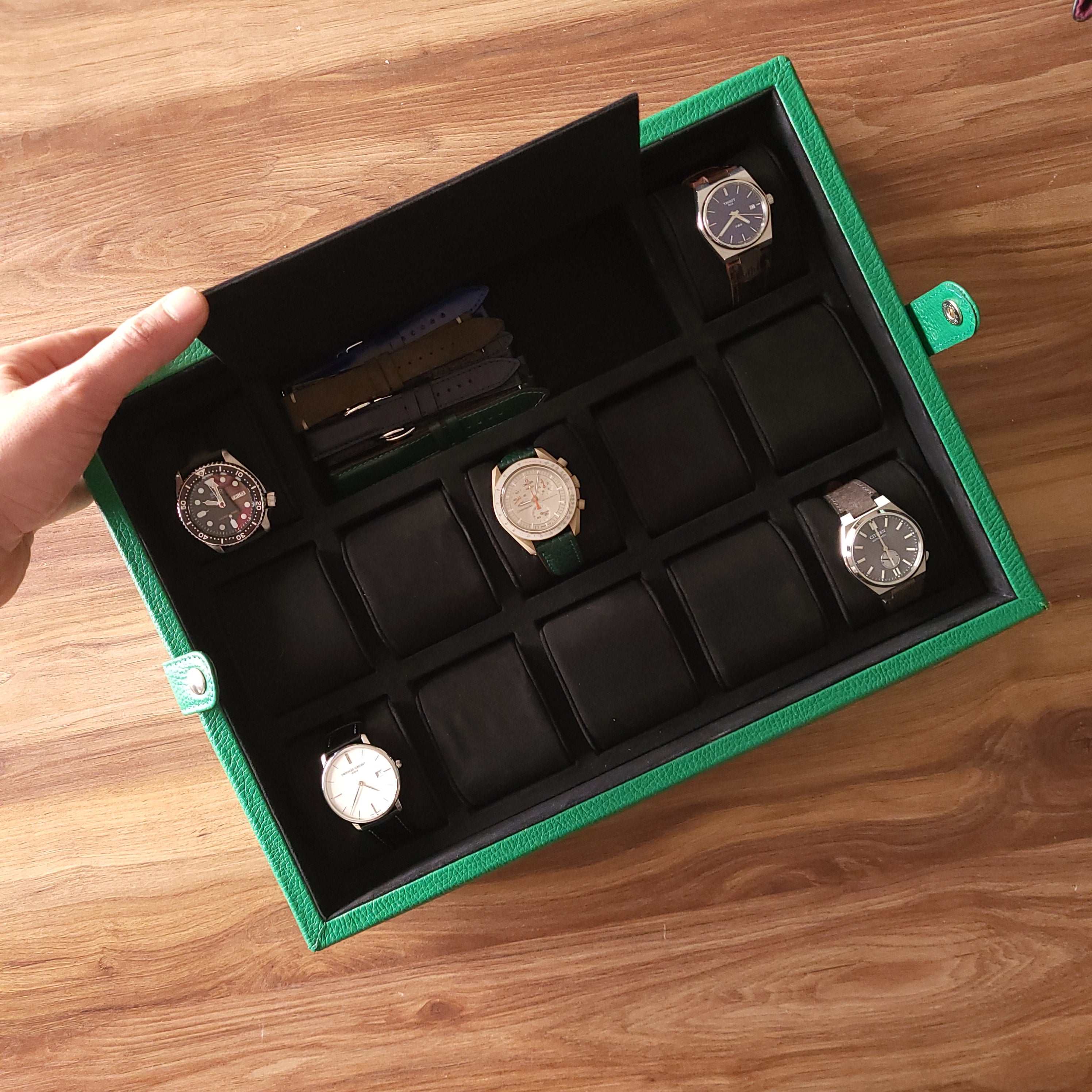 İçi birinci sınıf oğlak süet kaplı, 12'li el yapımı lüks 12'li saat kutusu