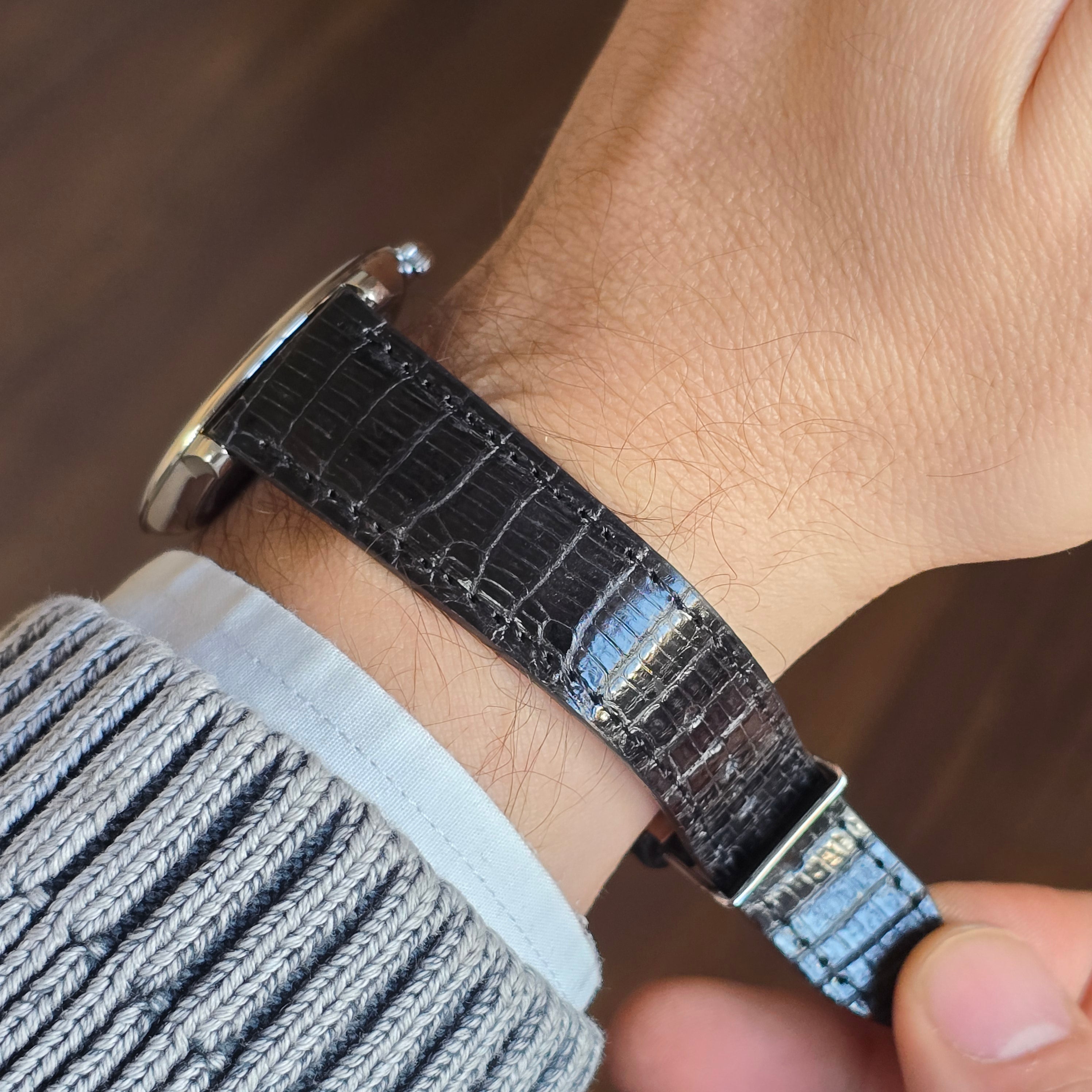 El yapımı siyah renkli akıllı pimli 20mm saat kordonu