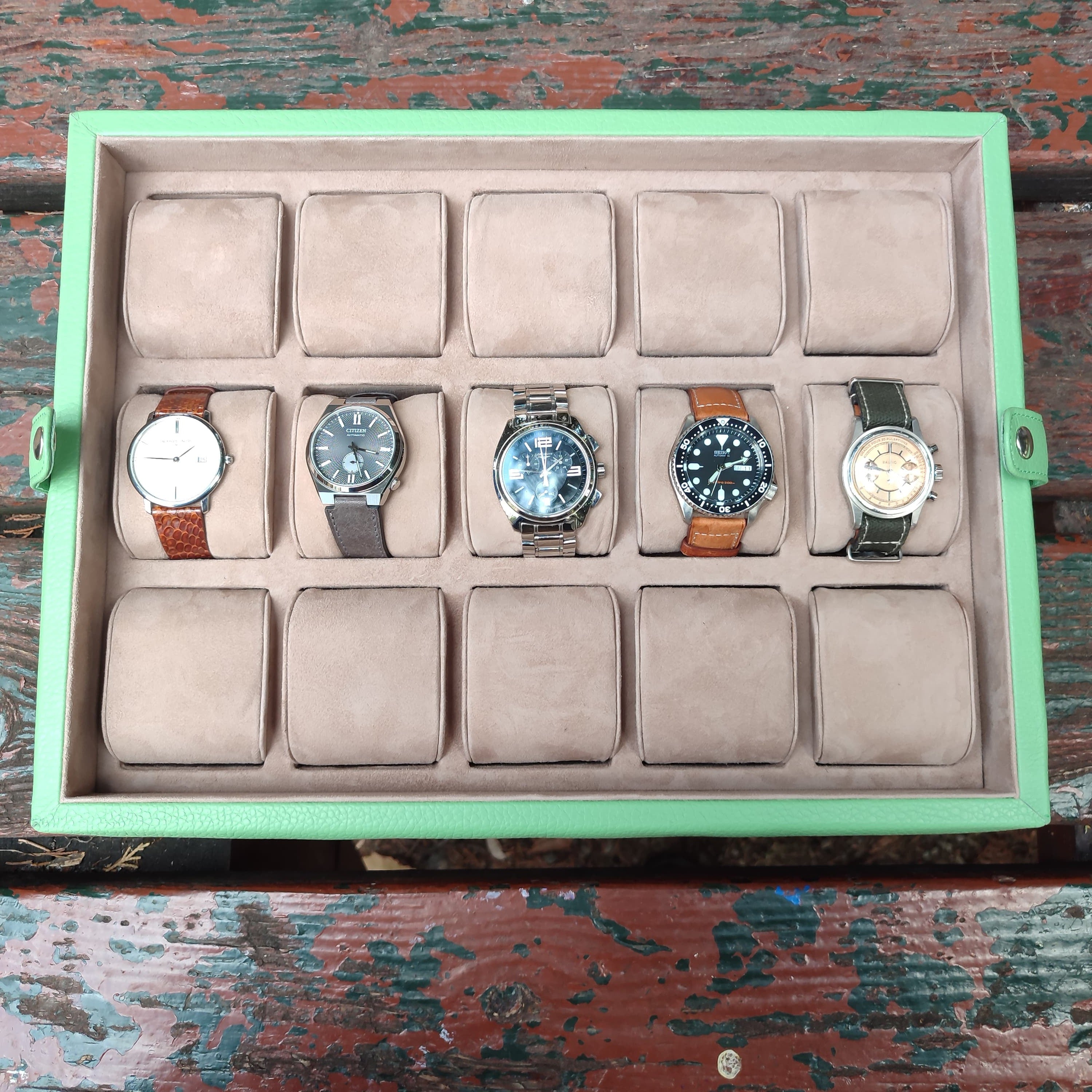 Yeşil Deri Saat Kutusu 15'li