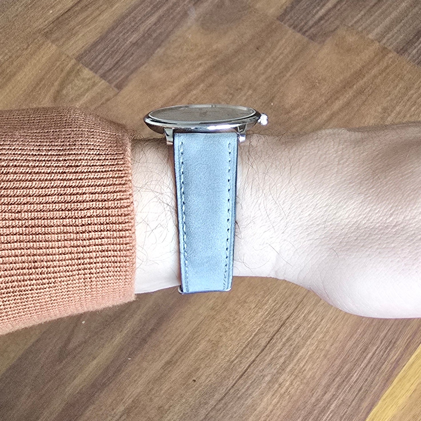 Gerçek deri el yapımı akıllı pimli arkada kullanılan deri anti-alerjik gri renkli erkek saat kordonu