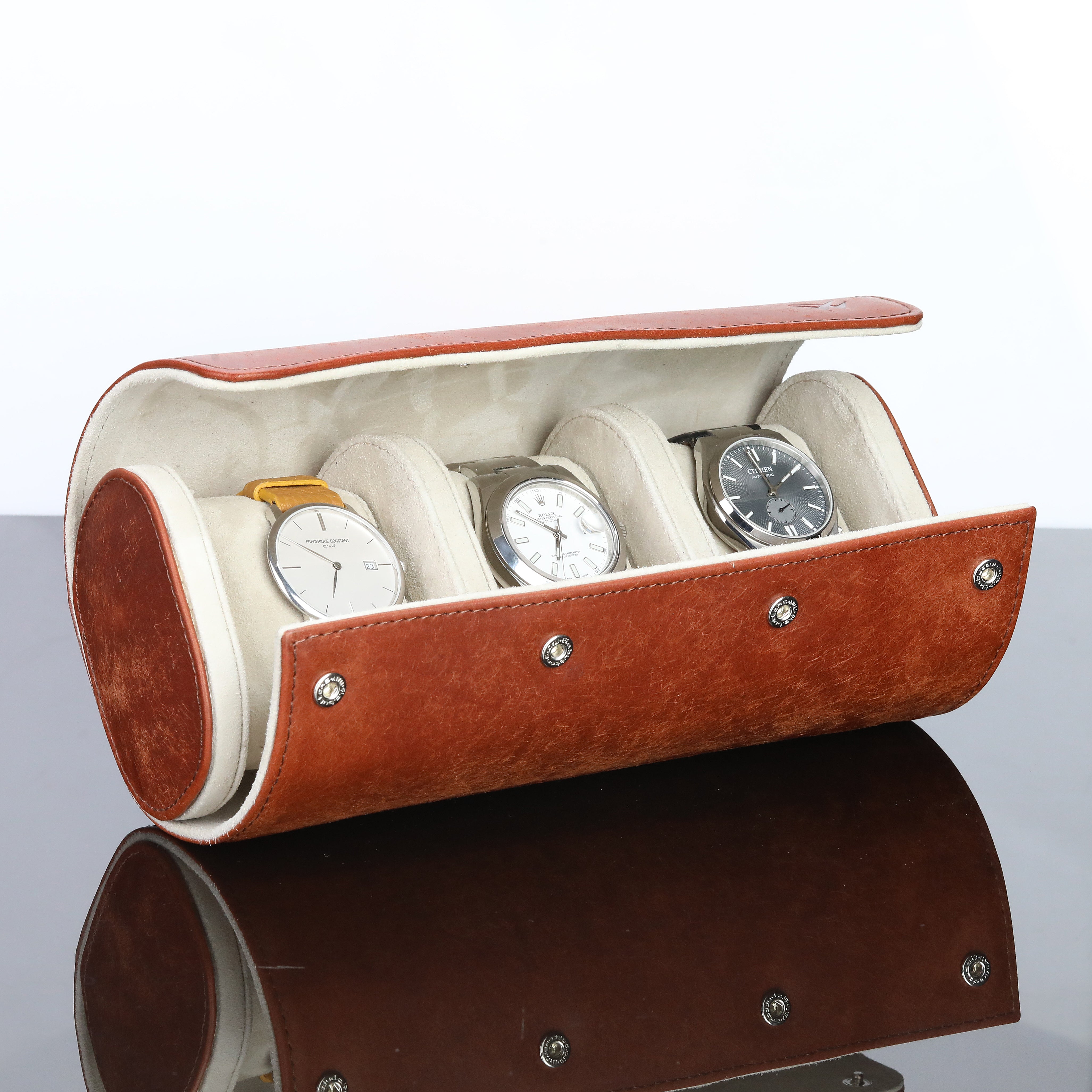 Dışı kahve renkli dana derisi içi oğlak süet deri saat kutusu