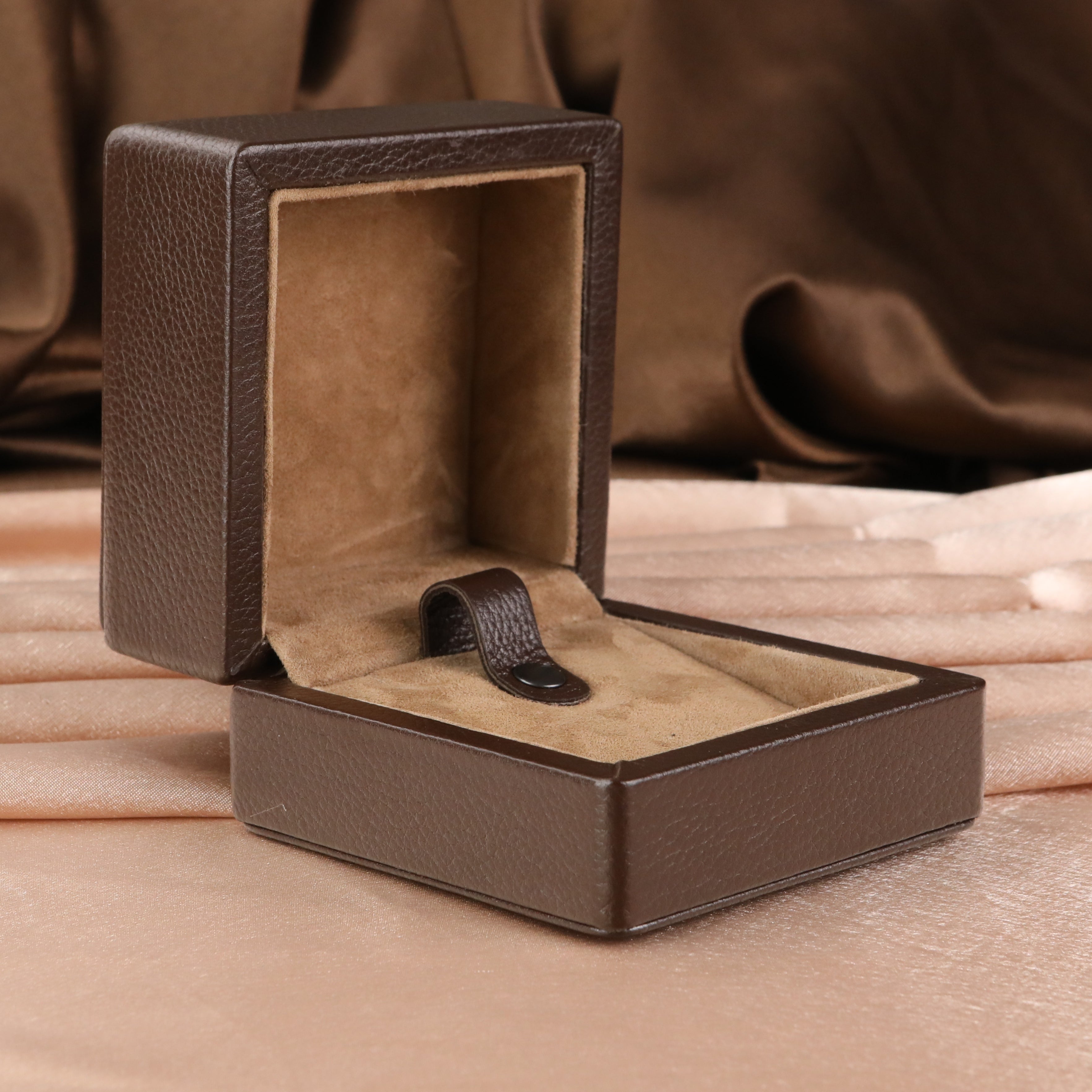 İçi ve dışı gerçek deri el yapımı kahve renk mücevher kutusu