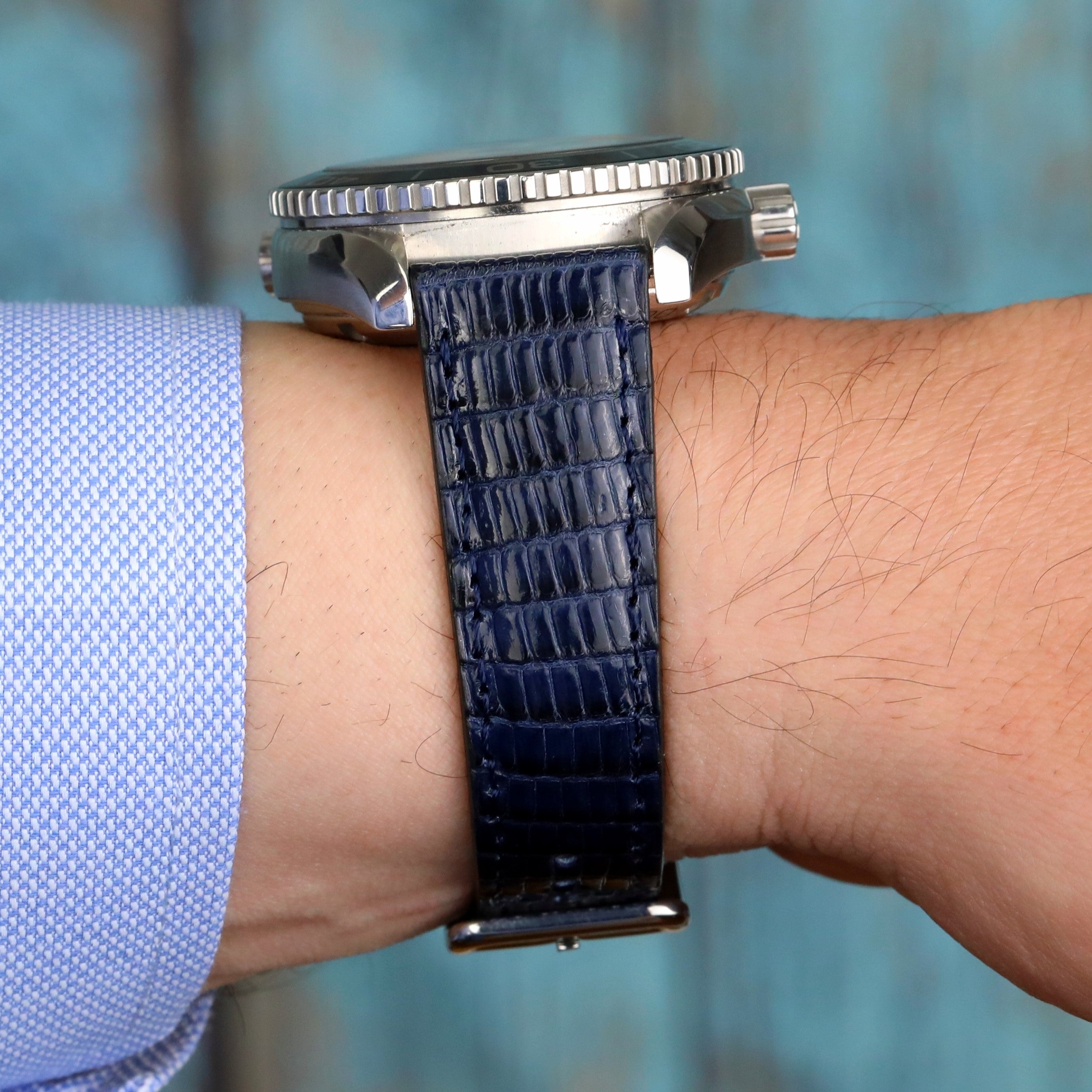 El yapımı lacivert renkli akıllı pimli özel dikişli deri saat kordonu