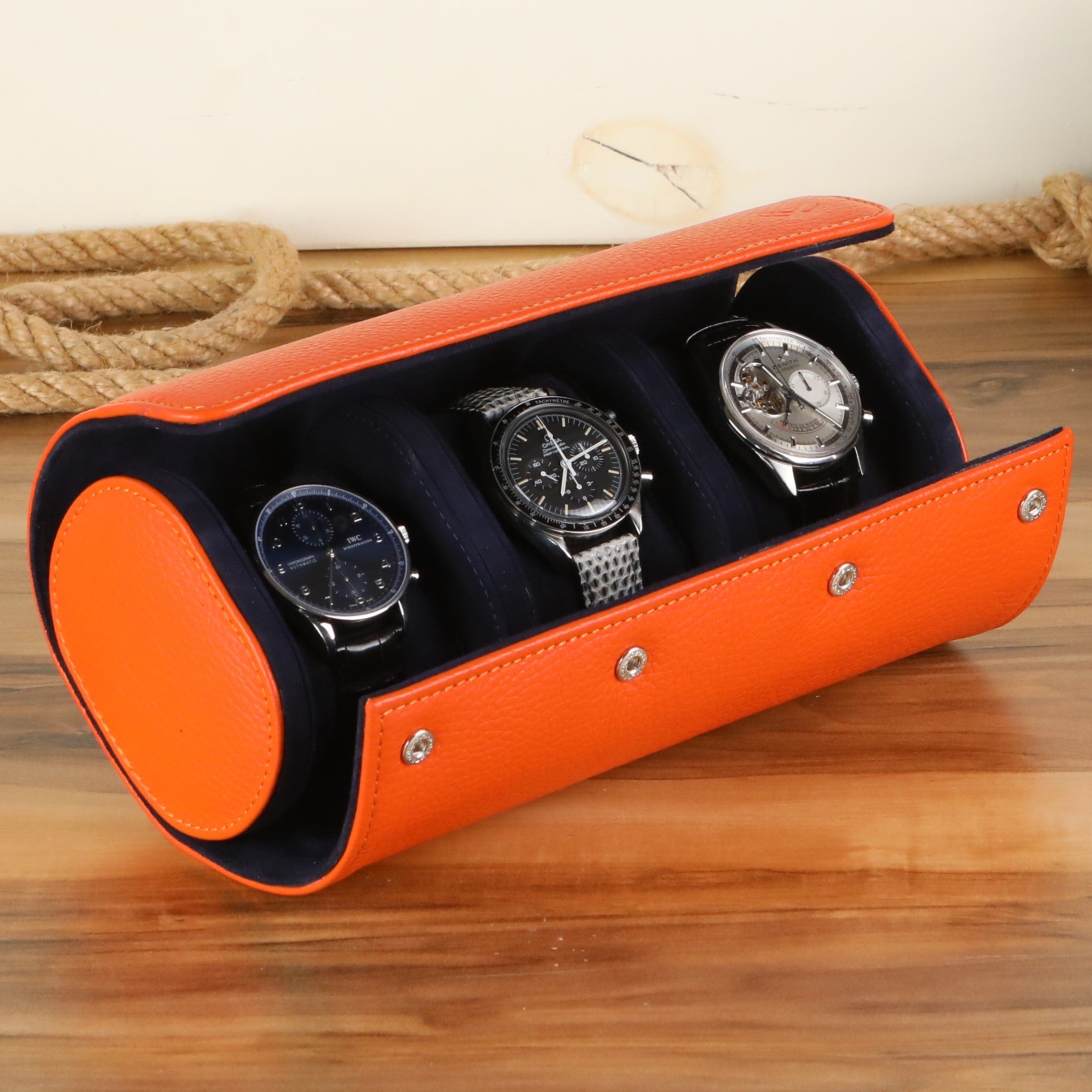 Dışı turuncu renkli dana derisi içi oğlak süet el yapımı saat seyahat kutusu